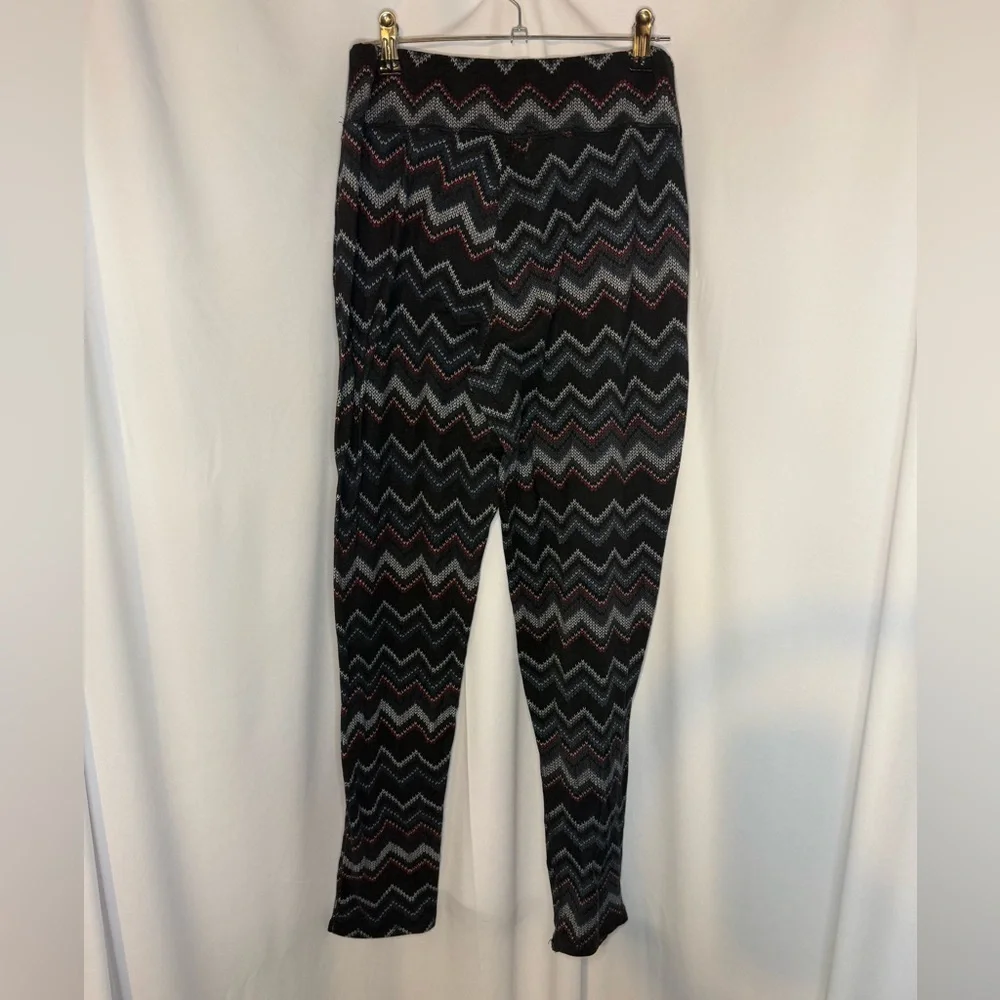 Women’s Spyder Black and Gray Chevron Pajama Set - Picture 6 of 7